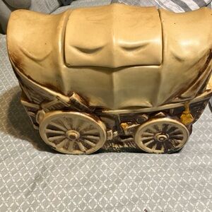 McCoy Cookie Wagon vintage cookie jar covered wagon 1940s